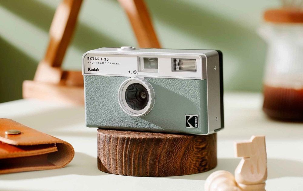 Kodak Ektar Half Frame Camera | iPolaroid Україна Kodak ektar напівкадрова плівка 35мм магазин аналогової фотографії ipolaroid де купити аналогові фотоапарати напівкадрова фотокамера