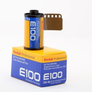 Kodak Professional Ektachrome E100 кольорова плівка (35мм, 36 кадрів)
