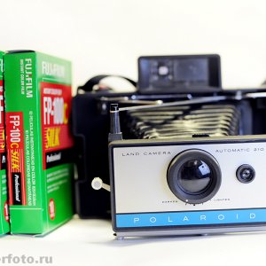 Polaroid Land 210
