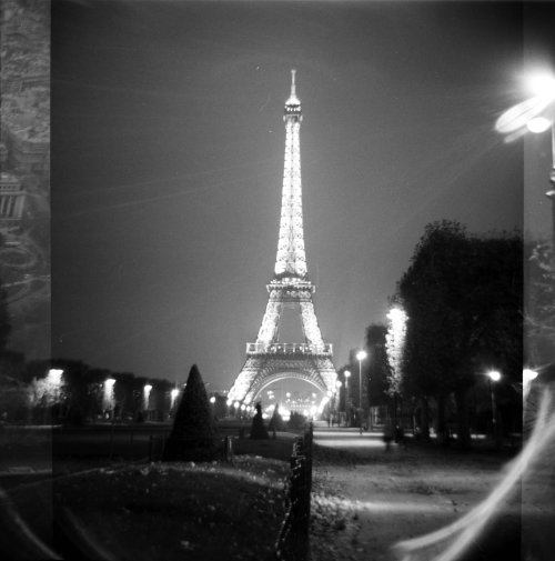 Kodak T-MAX 400 120 Lomography Diana F+ Camera & Flash