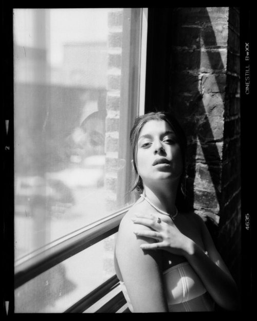 Cinestill BwXX Double-X чб фотоплівка купити 