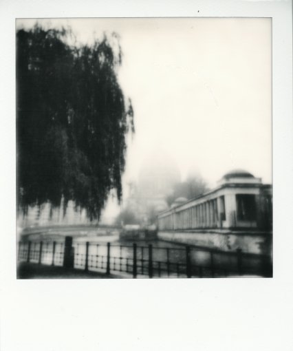 Чорно білі касети polaroid 600 black and white