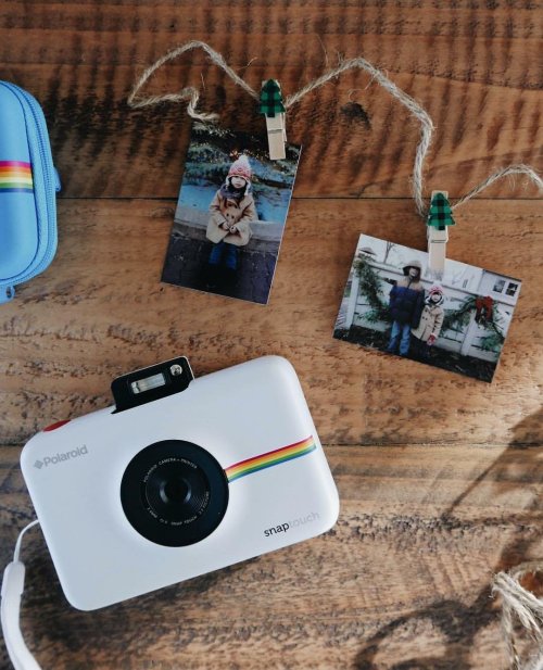 Polaroid Snap Touch - моментальная фотокамера с LCD экраном 